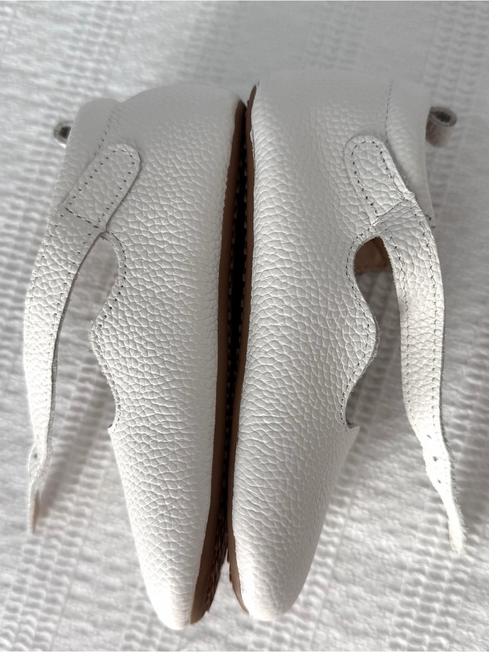 Little Love Bug - Olivia Classic White Girls Mary Jane Shoes - Picture 3 of 5